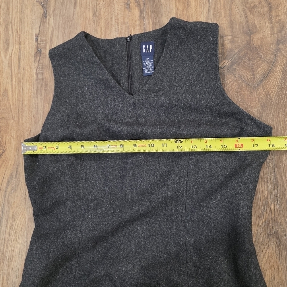 GAP Grey Wool Blend Sleeveless V-Neck Zipper Closure Midi Dress Size 10 - Picture 4 of 6